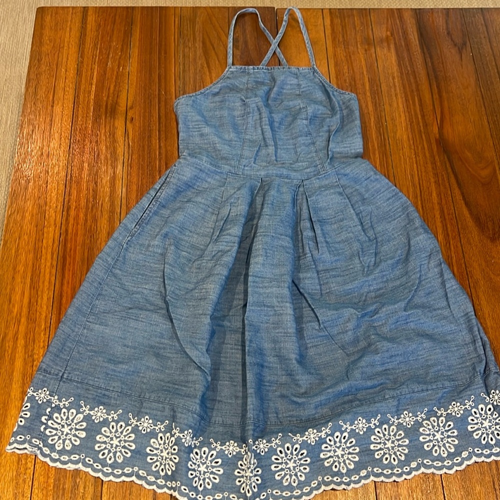 SO Crisscross Knee Length Sun Dress with Embroidered Detail Size Small